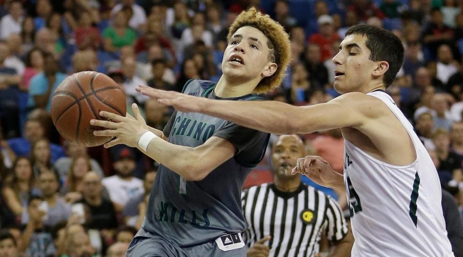 Sophomore LaMelo Ball goes up for a layup.