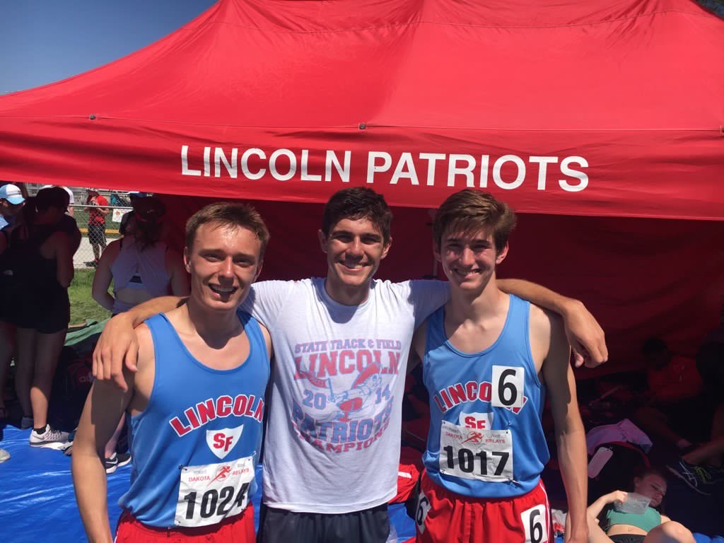 Seniors Henry Klitzke and Gabe Peters, and sophomore Jack Elliott all set their own personal records in the 1600.