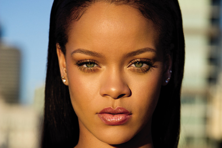 Rihanna has been developing her makeup line for two years. After a long wait, it has recently been released.