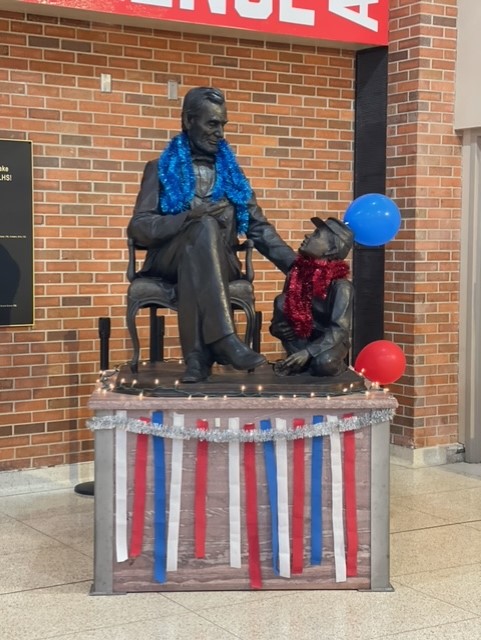 The Abraham Lincoln statue decorated in honor of his birthday, located in the foyer.