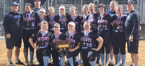 The LHS softball team after they won the 2021 State Softball tournament.  
