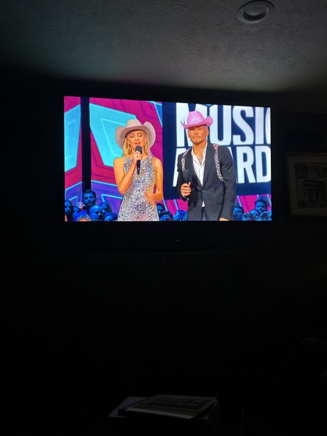 Kelsea Ballerini and Kane Brown opening the show in country fashion. 