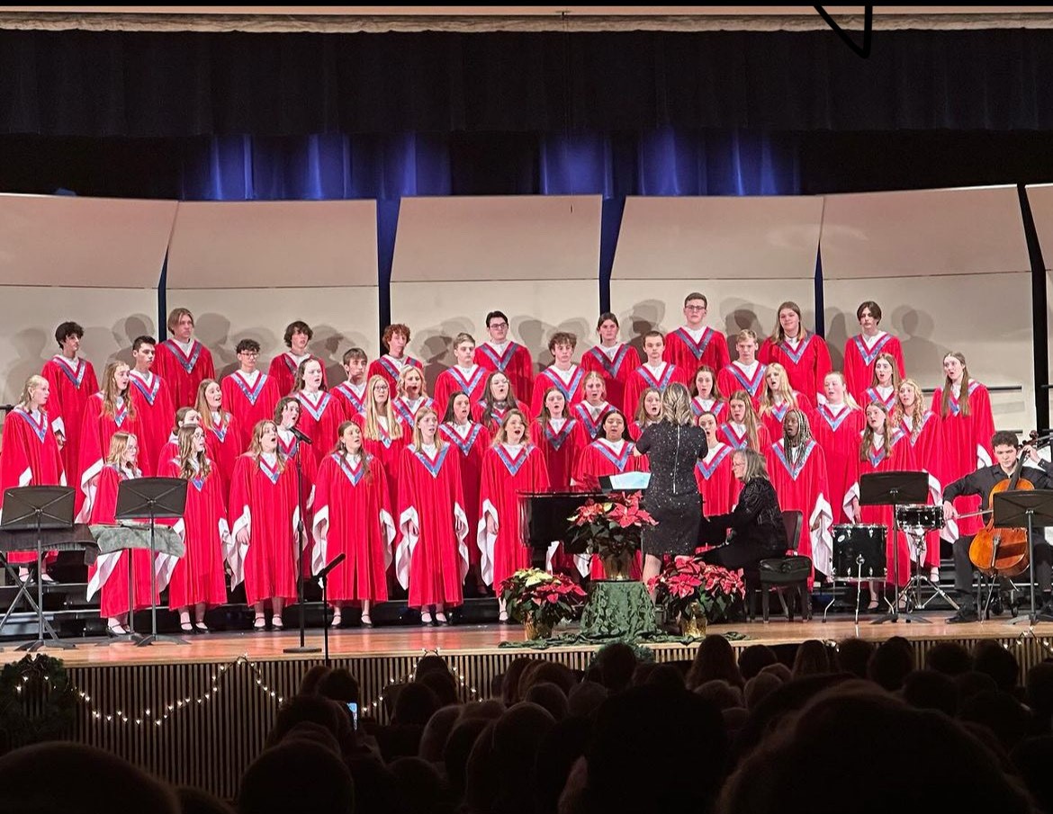 LHS+Concert+Choir+performing+one+of+their+prices+during+the+Winter+Concert.+%28Used+with+permission+by+sflincolnchoirs%29