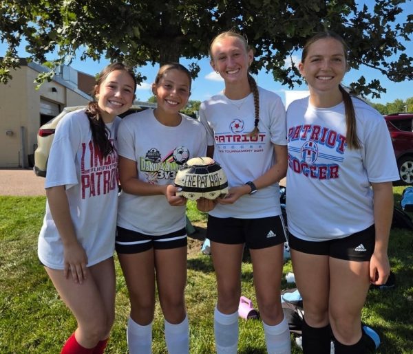LHS girls soccer players from left: Mia Weiland, Izzie Gillespie, Regan Van Meeteren, Gemma Oppenheimer (Photo used with permission by Instagram/@sflincolnsoccer).