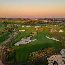 An aerial view of Mapleton Golf Club