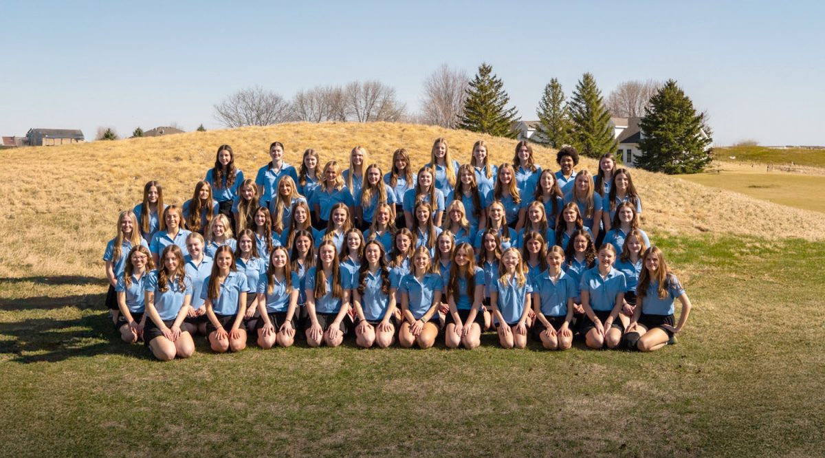 The 2025 LHS girls’ golf team at Prairie Green Golf Course. Photo used with permission by Scott Amundson.