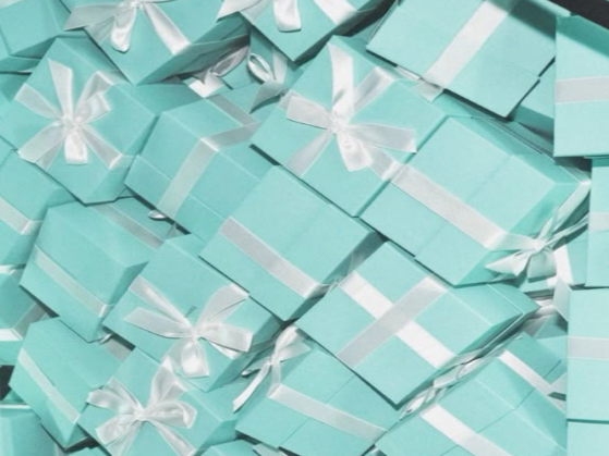 Tiffany & Co’s signature Tiffany blue gift boxes. They are used for in-store purchases or to package online orders. Photo used with permission by Pinterest/@darirosen 
